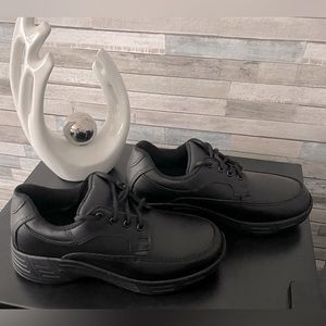 NWT WOMANS FLORSHEIM WORK SHOES SIZE 10